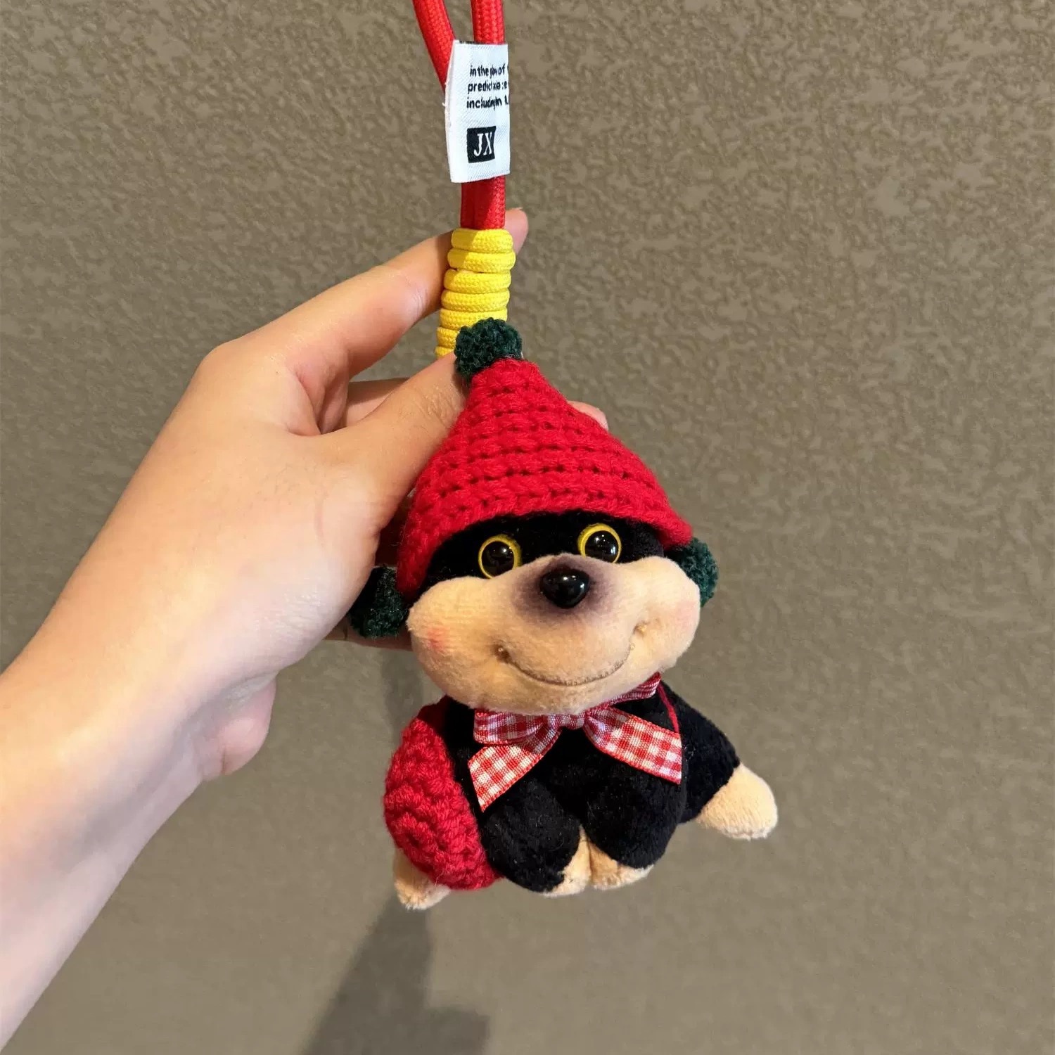 A cute plush toy bag pendant with a bee and a dog, a small doll, a car keychain bag pendant and the same style as Xiaohongshu pic 4