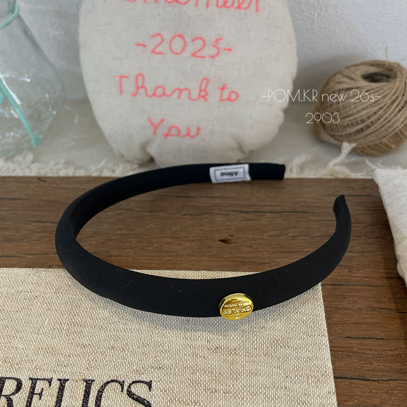The new Korean-style thin-edged, simple and exquisite hair band is a versatile autumn and winter hair accessory for children. It is also a high top seaside headwear for girls pic 6