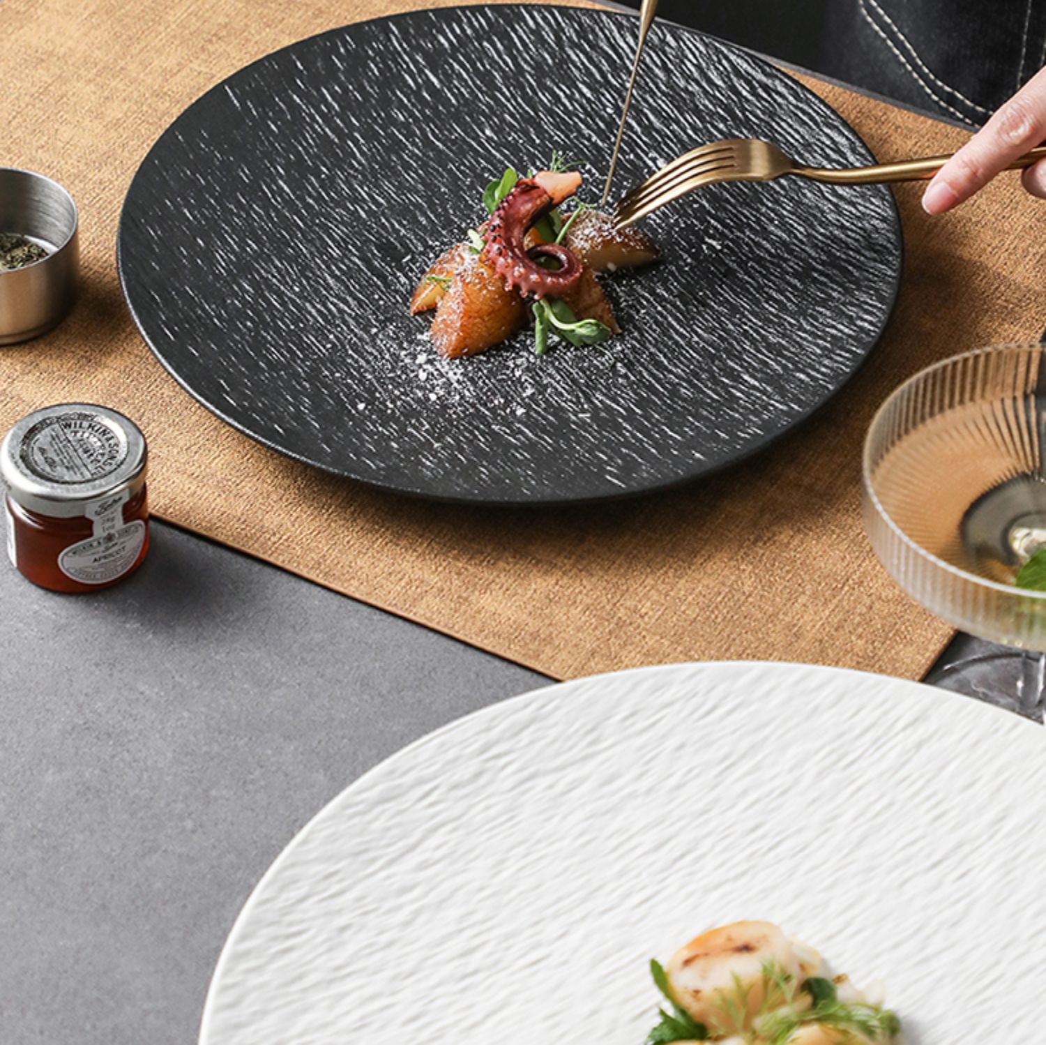 陶瓷牛排餐盘高级感西餐盘子圆形盘家用牛扒盘意面盘酒店个性菜盘详情4