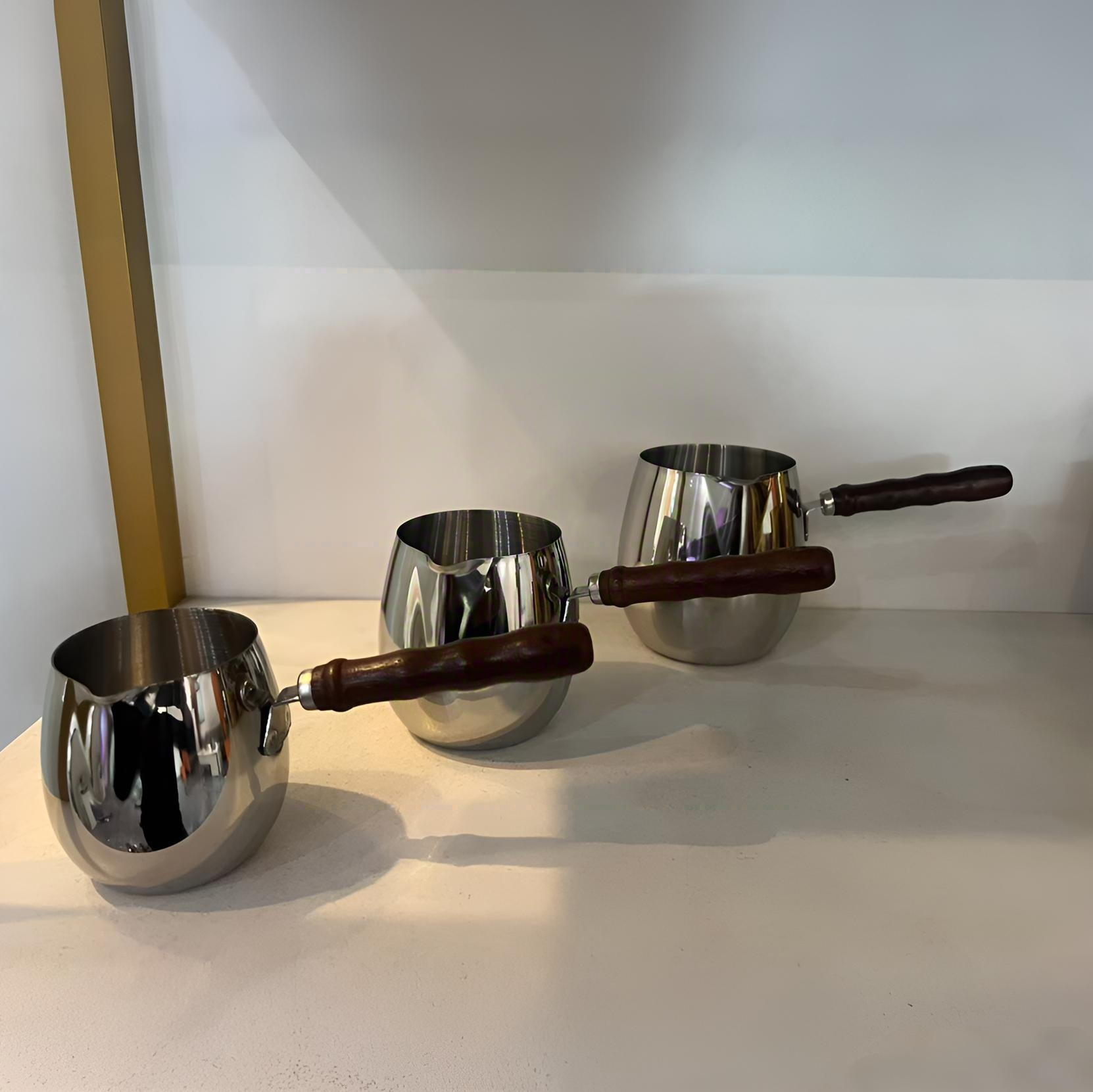 304 stainless steel latte art milk cup, small oil-pouring pot, hot oil baby food pot, milk pot, long handle, household oil-pouring pot pic 5