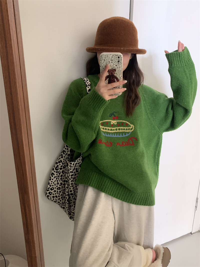 New gentle cake round-neck embroidered sweater for women in autumn and winter, Korean cartoon style, youthful and versatile knitted sweater for women in autumn pic 18