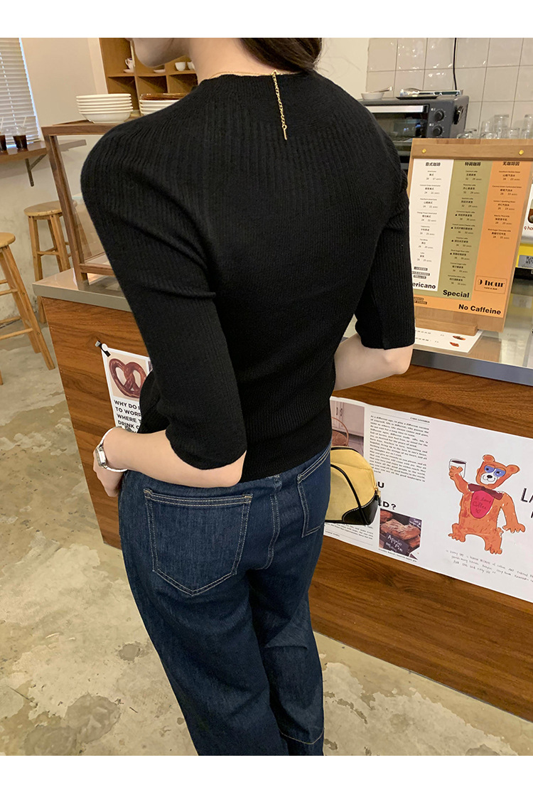 This Korean high-end, super good-looking off-the-shoulder, mid-sleeved knitted sweater is a new slimming top for women in Spring/Summer 2025 pic 20