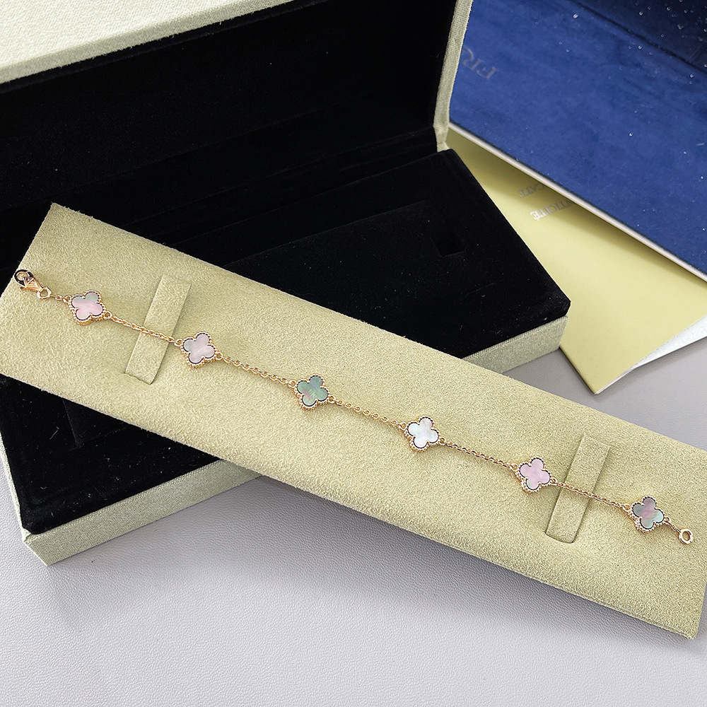 v金高版本厚镀18k金迷你五花六花四叶草手链不掉色高级感红玛瑙详情43