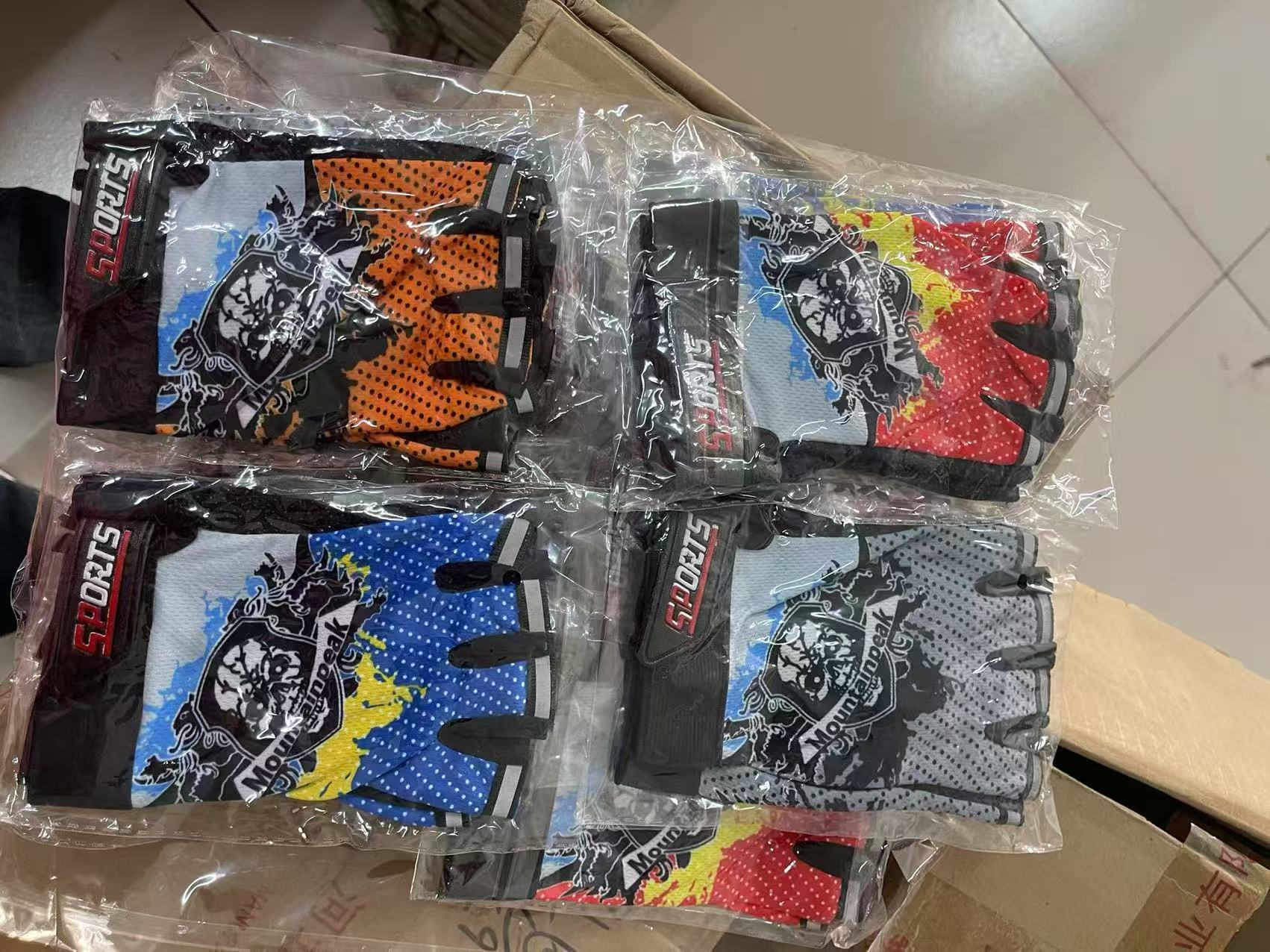 Sports outdoor gloves for men and women, anti-slip and protective training, weightlifting, yoga, fitness, cycling, mountain climbing, driving, half-finger gloves pic 13