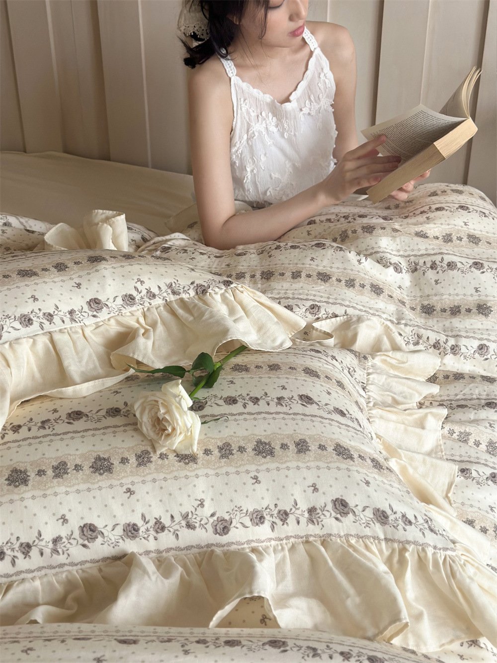 Romantic rose print French retro A Class all-cotton double-layer yarn four-piece set pure cotton retro lace duvet cover bed sheet pic 9