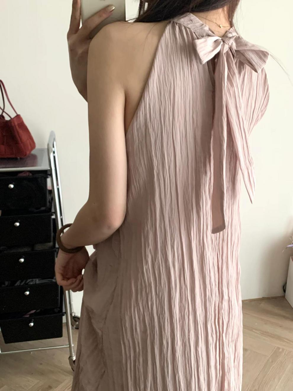 设计感褶皱花朵挂脖吊带连衣裙慵懒风氛围感超仙大摆度假沙滩长裙详情9