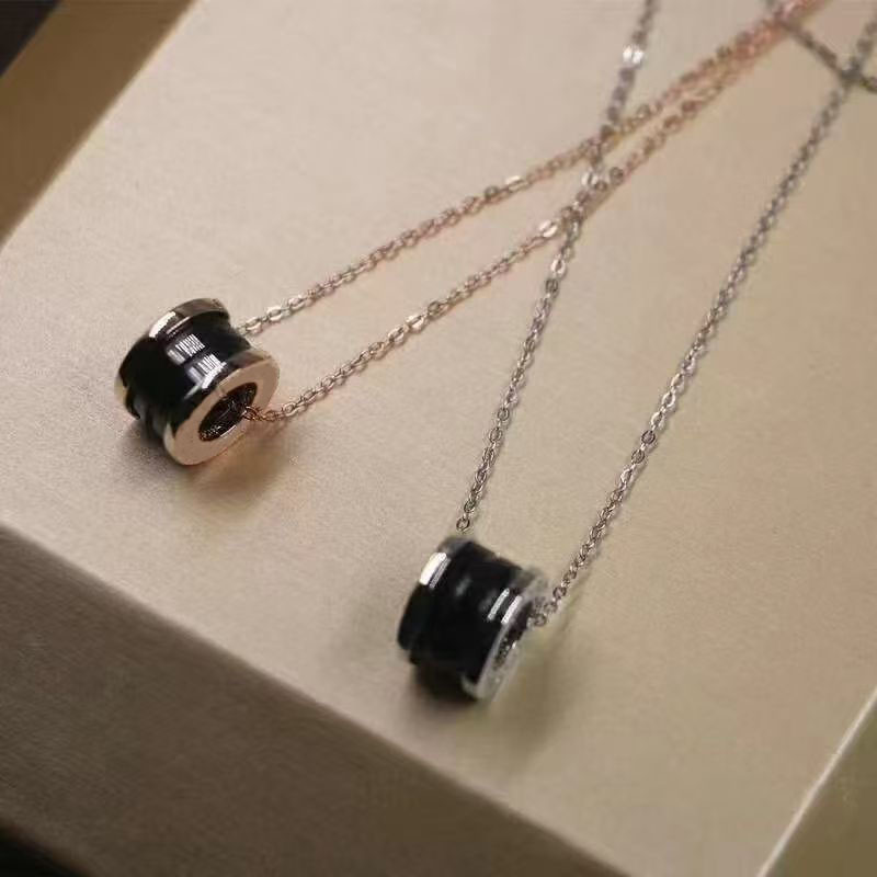 Bv高版本CNC小红人慈善款项链陶瓷项链新款菱角小红人项链直播批详情6