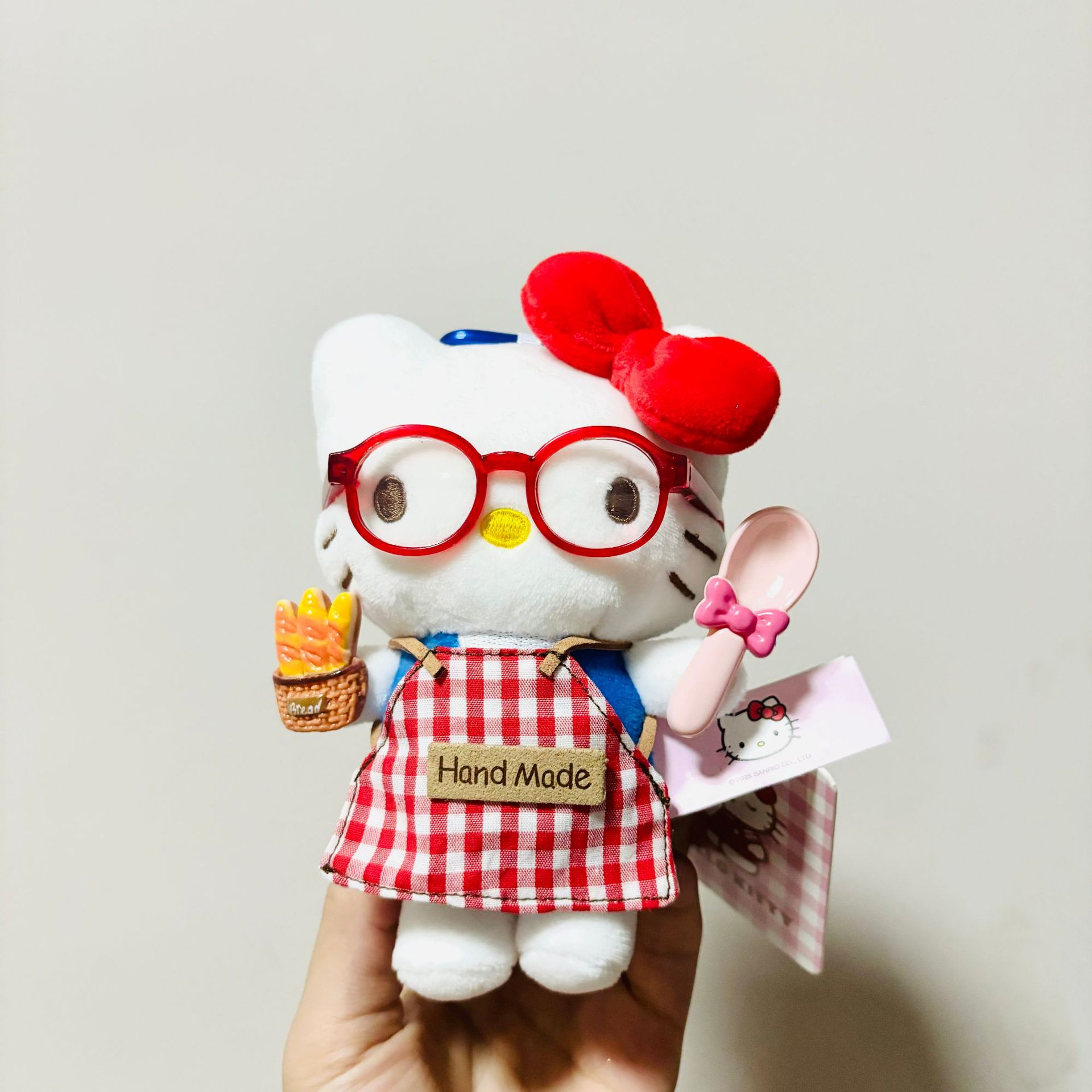 三丽鸥正版hellokitty小挂件公仔包包挂饰毛绒玩偶哈喽kt猫钥匙扣详情5