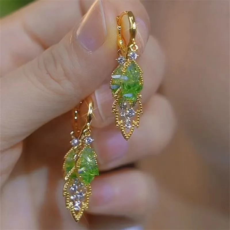 绿色水晶树叶耳环女2024年新款潮气质高级感锆石叶子耳扣轻奢耳饰详情4