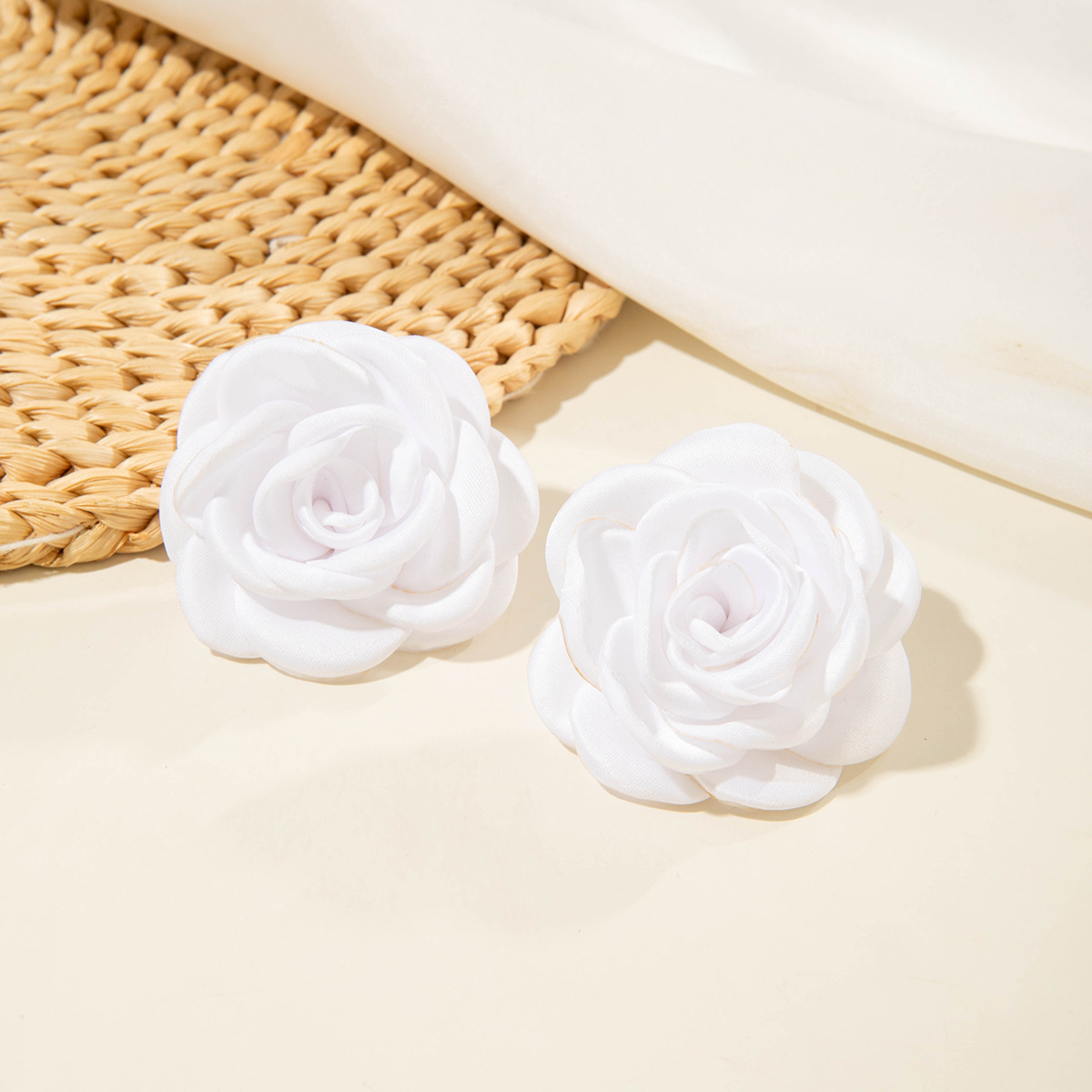 欧美跨境饰品简约烧边烤边布料山茶花耳环清新甜美花朵耳钉耳饰女详情7