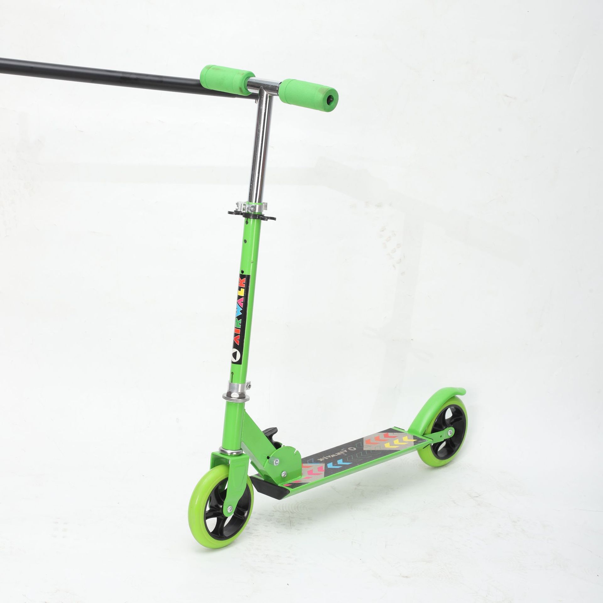 儿童滑板车PVC闪轮三挡高度可调节前置螺旋减震防滑手柄滑行车详情3