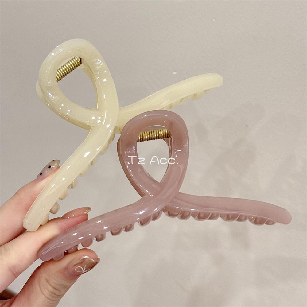Thickened large grabber 13cm, shark clip at the back of the head, new style with abundant hair volume, hair accessory, hairpin, simple and fashionable hair claws pic 1