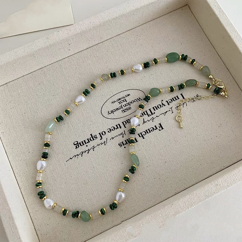 Natural stone turquoise beaded necklace, niche design, high-end collarbone chain, new Chinese style, fresh and delicate handcrafted necklace for women pic 19