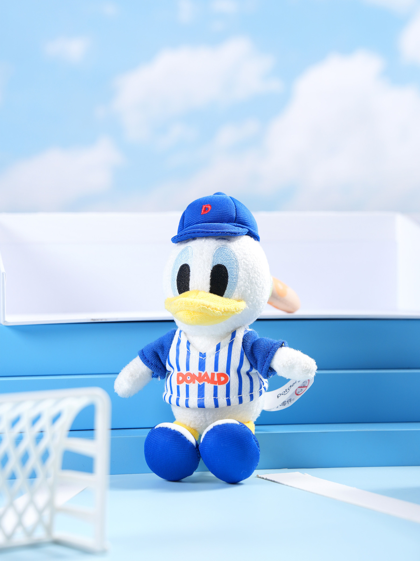 正版迪士尼公仔超级棒唐老鸭玩偶维尼熊毛绒玩具背包挂饰包包挂件 pic 1