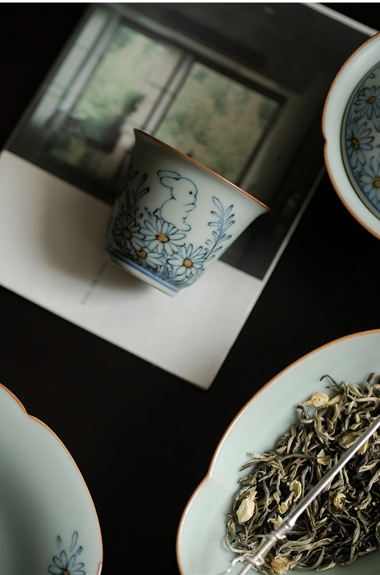 方曾亚青野菊兔陶瓷青花纹饰茶杯陶瓷茶具杯子泡茶杯功夫茶具详情12