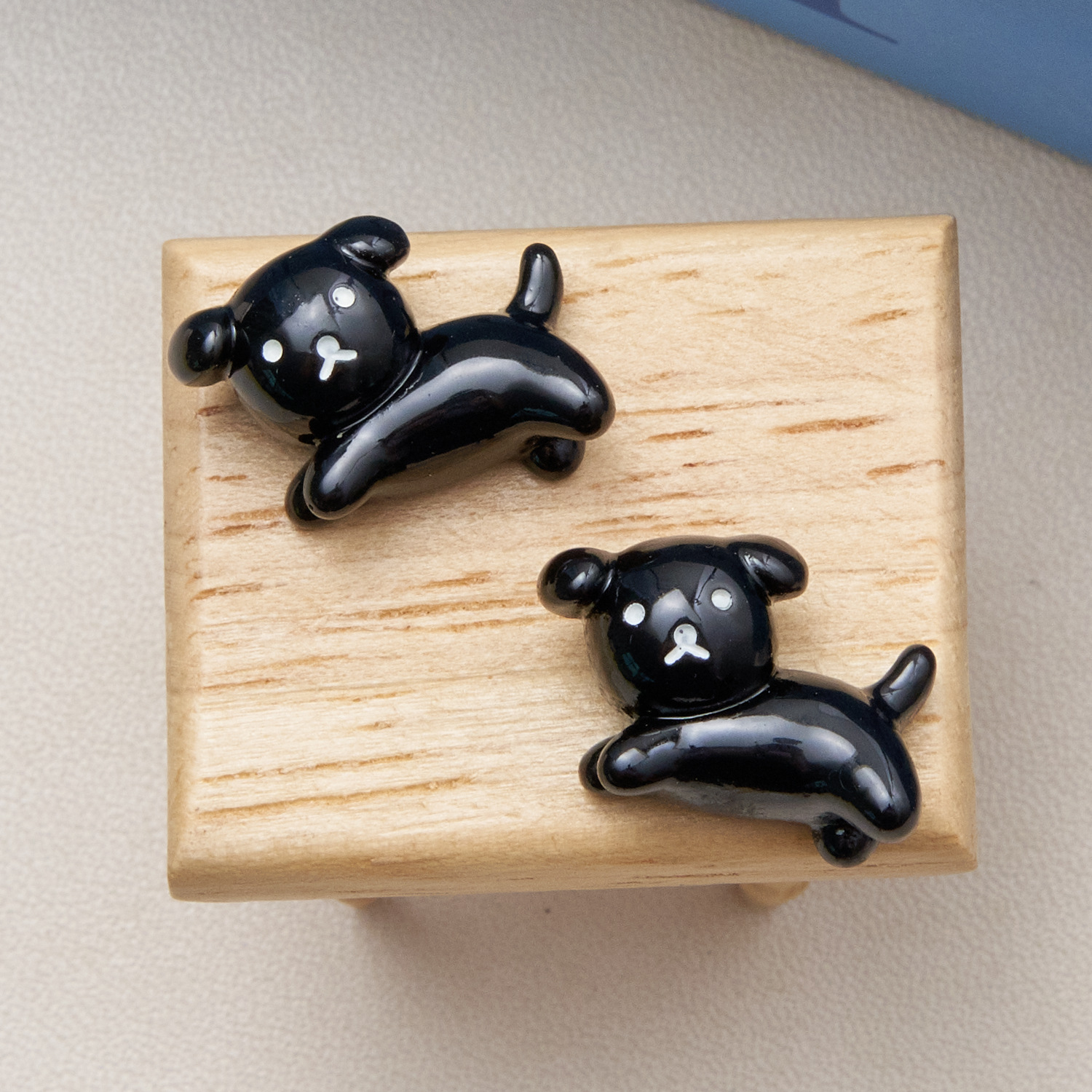 四色迷你小狗新款奶油胶树脂配件高级感发卡diy食玩手机壳冰箱贴详情7