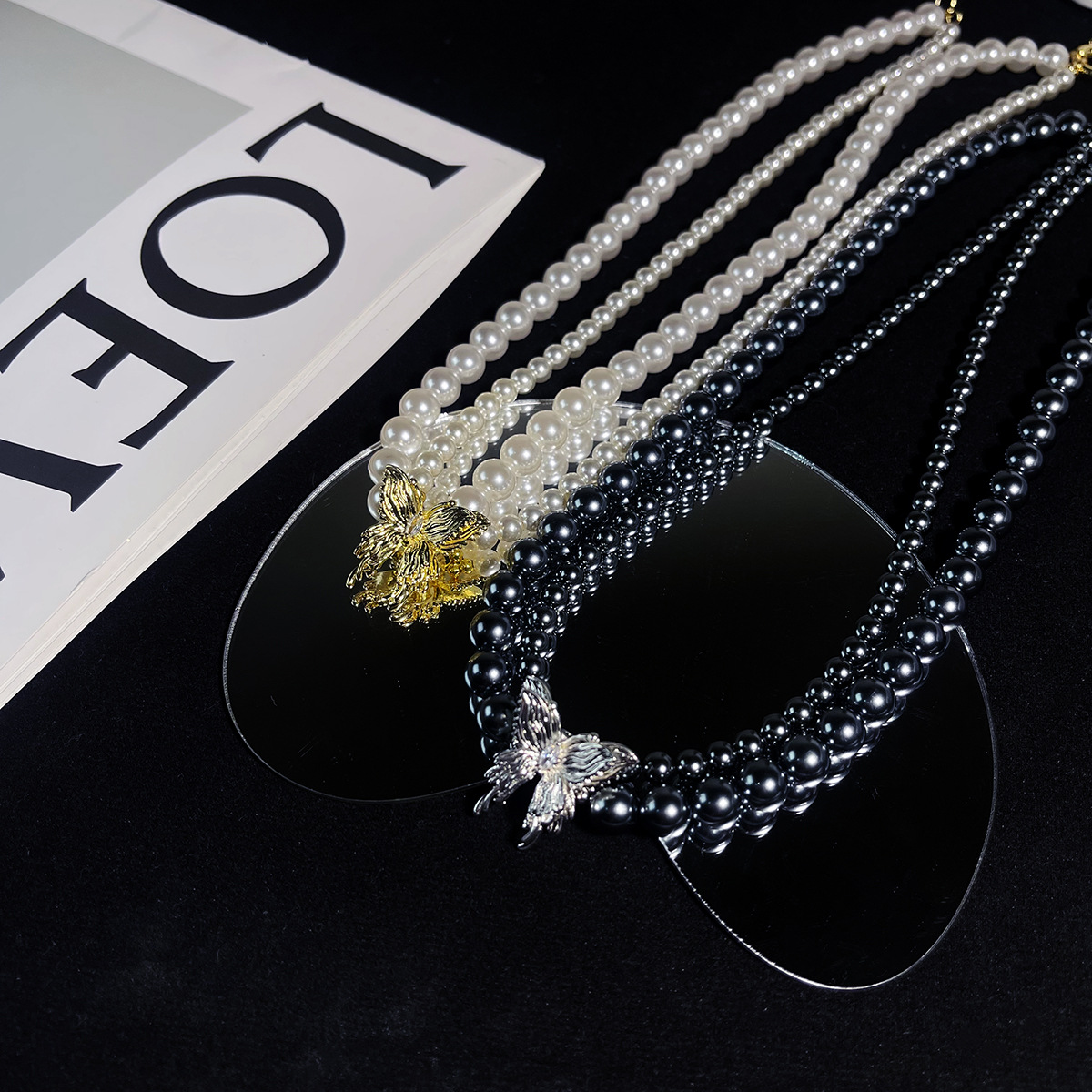 The 2024 new double-row butterfly pearl necklace exudes a high-end feel. The Australian white and Tahitian black pearl necklace and collarbone chain are exquisite pic 4