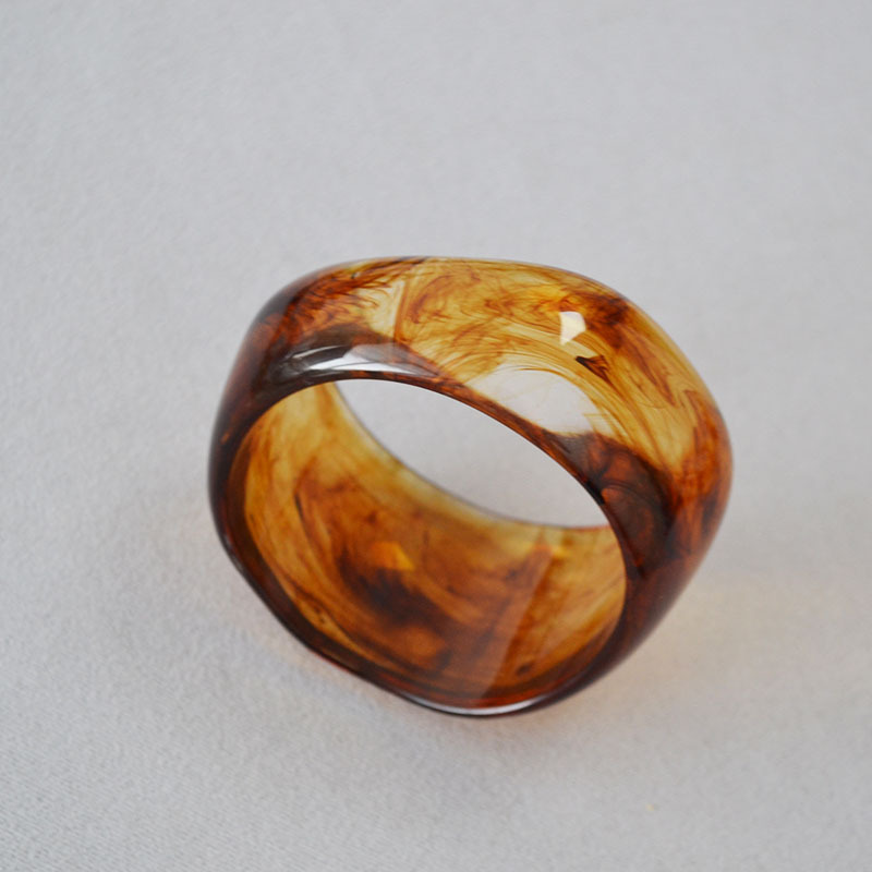 欧美时尚夸张小众复古文艺不规则亚克力水墨晕染宽版高级感手镯女详情8