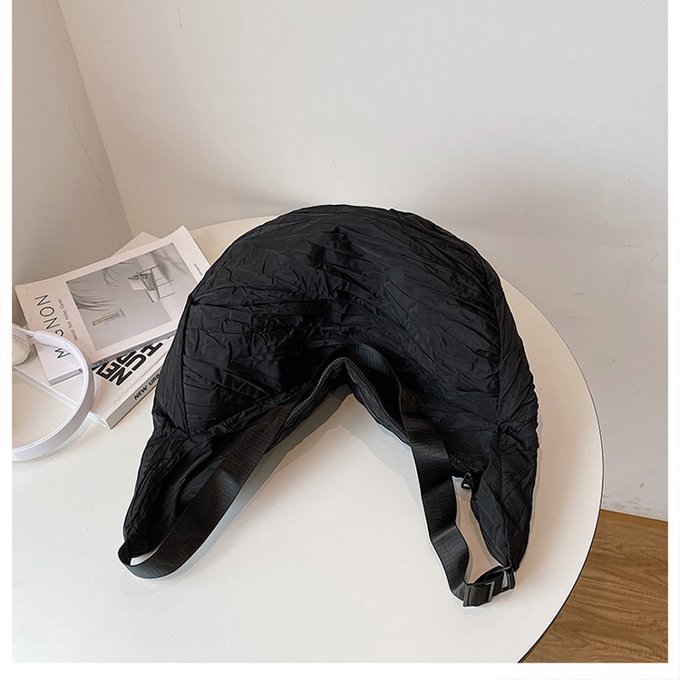 新品褶皱半月包简约时尚斜挎包大容量潮搭单肩包慵懒风都市休闲包详情36