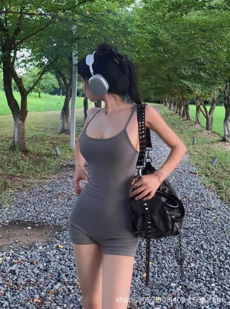 辣妹性感修身收腰夏季外穿高级氛围感吊带连体衣显瘦小众连体短裤详情4