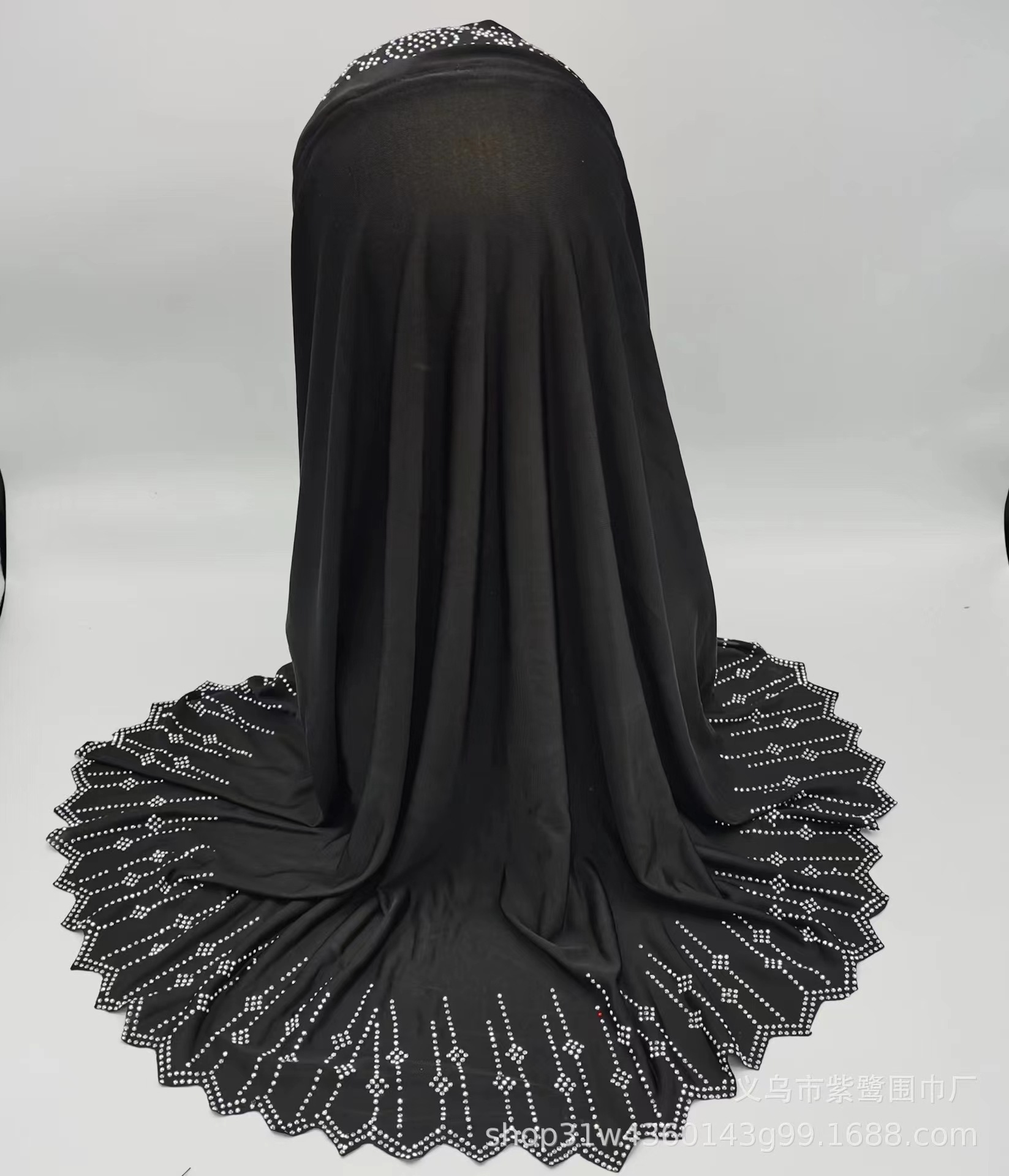 跨境货源水晶麻几何图烫钻激光边女式时尚包头帽头巾帽详情21