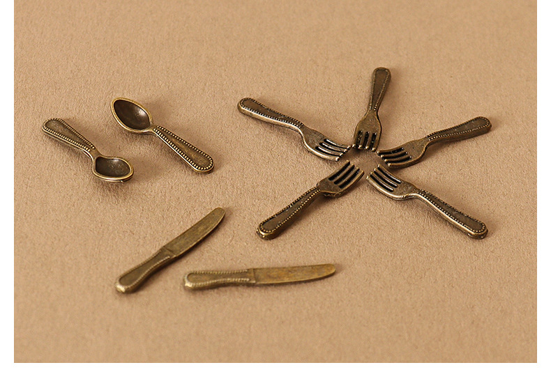 Dollhouse miniature classic knife, fork and spoon tableware simulation mini dollhouse scene model Decorative small ornaments pic 10