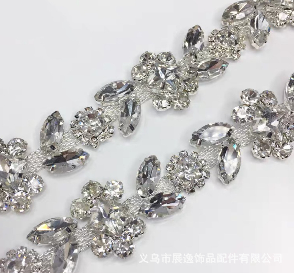 Factory direct sales of glass water diamond code chains, high-end wedding dress, dress, necklaces, clothing chains, accessories and accessories pic 6