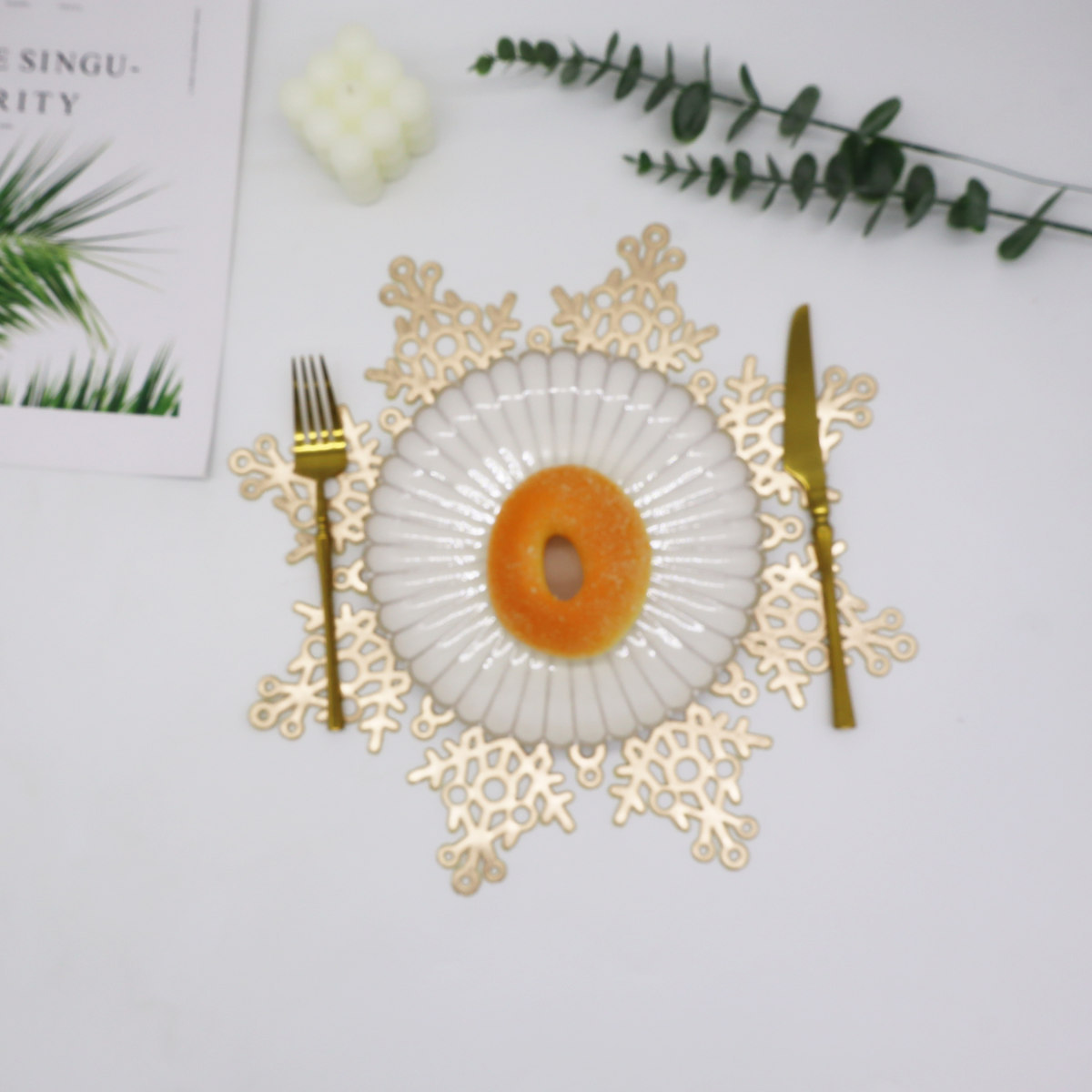 雪花PVC餐桌垫西餐垫隔热垫厨房垫子圣诞节主题烫金缕空餐桌垫详情7