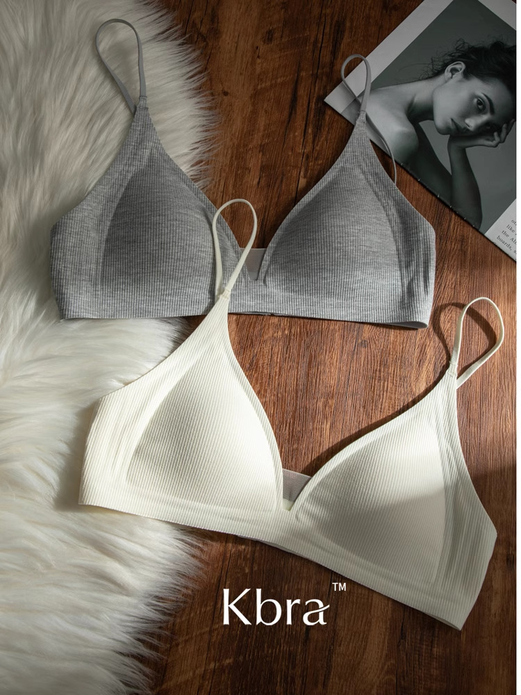 The frameless French deep V nude triangular cup bra for women, anti-sagging and beautiful back, gathers together. The summer thin bra is light and airy pic 1