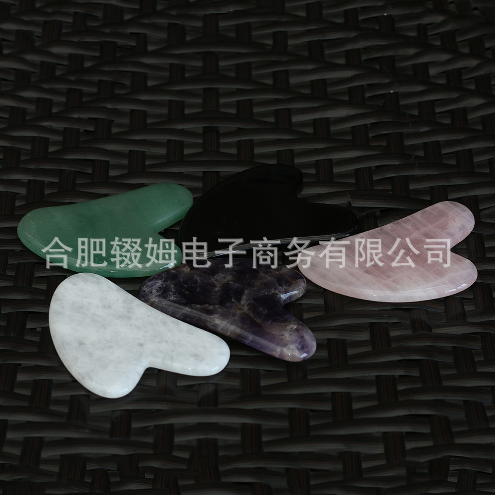 粉晶刮痧板心形刮痧按摩器美容面部脸部天然玉石手指粉水晶刮痧片详情6