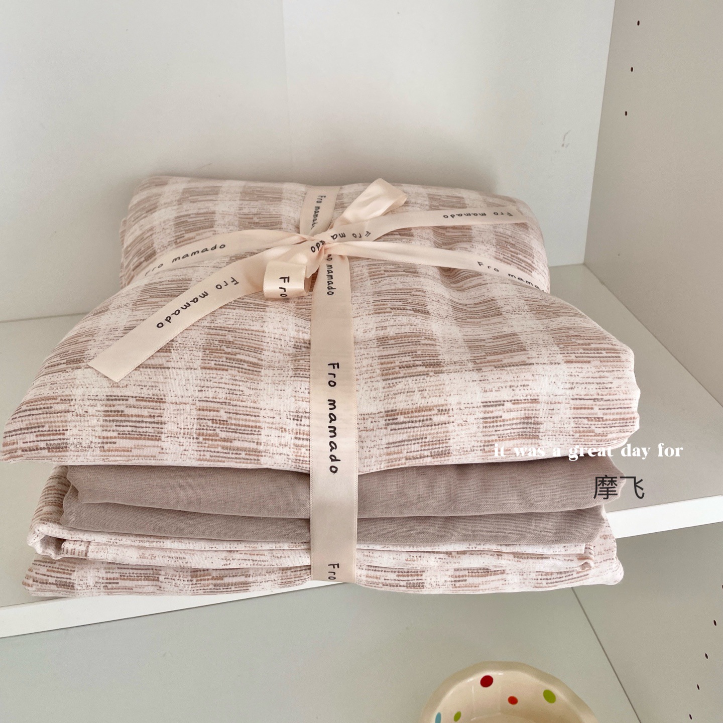 A set of three or four pieces with fresh small floral print double-layer yarn, pure cotton soft naked sleeping quilt cover and cartoon bedding pic 65