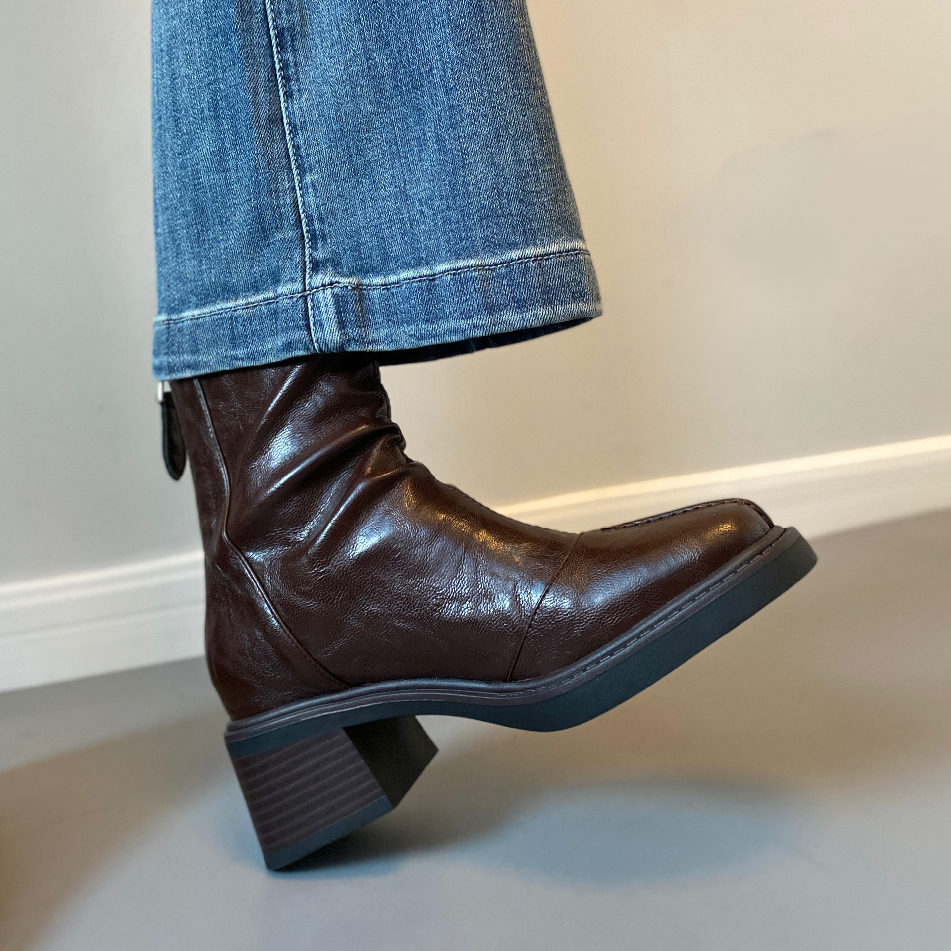 【现货】高跟方头短靴马丁靴春秋季单靴后拉链短靴女士粗跟靴子详情3