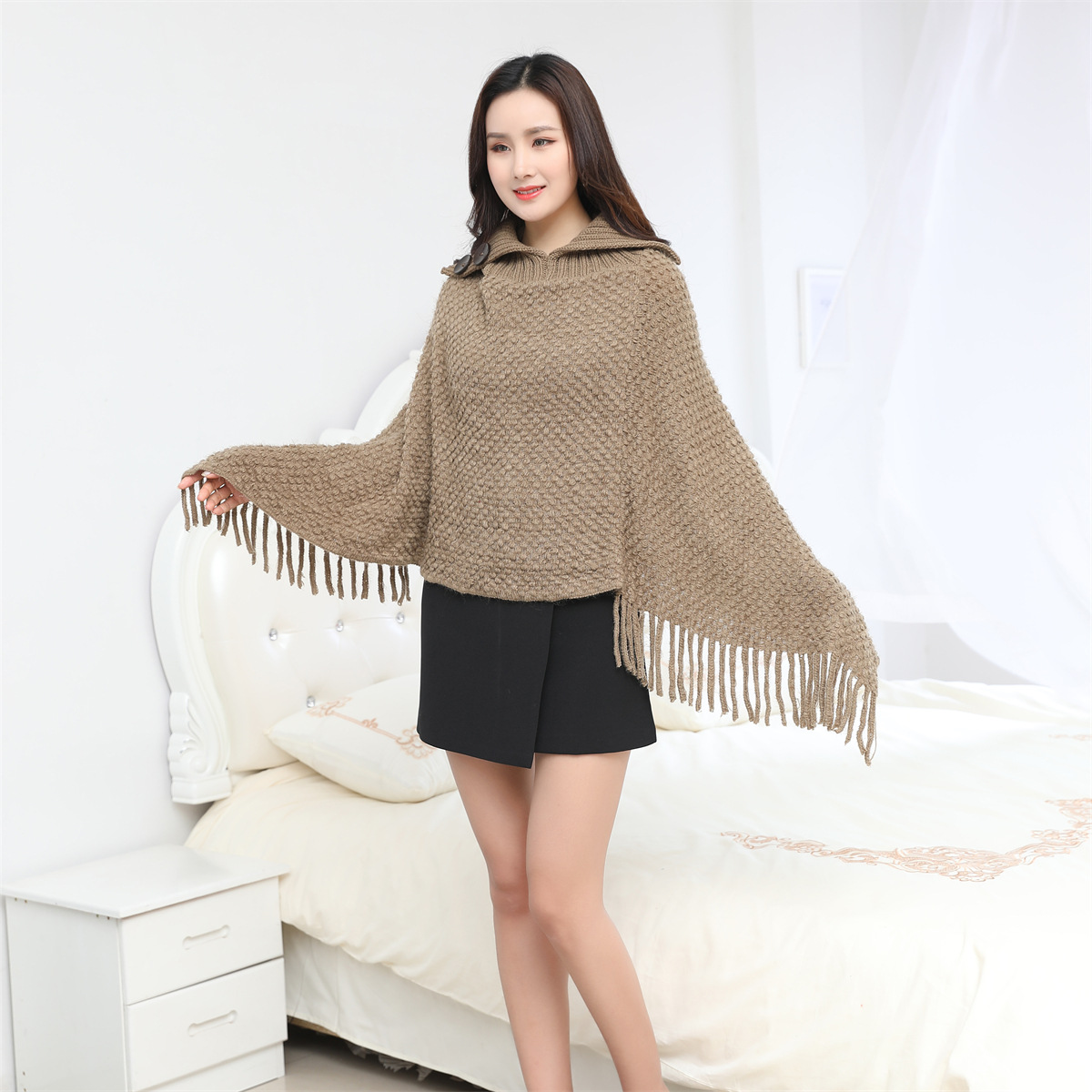 秋冬新款高领纽扣流苏女款斗篷披肩冬季保暖斗篷欧美时尚针织衫详情16