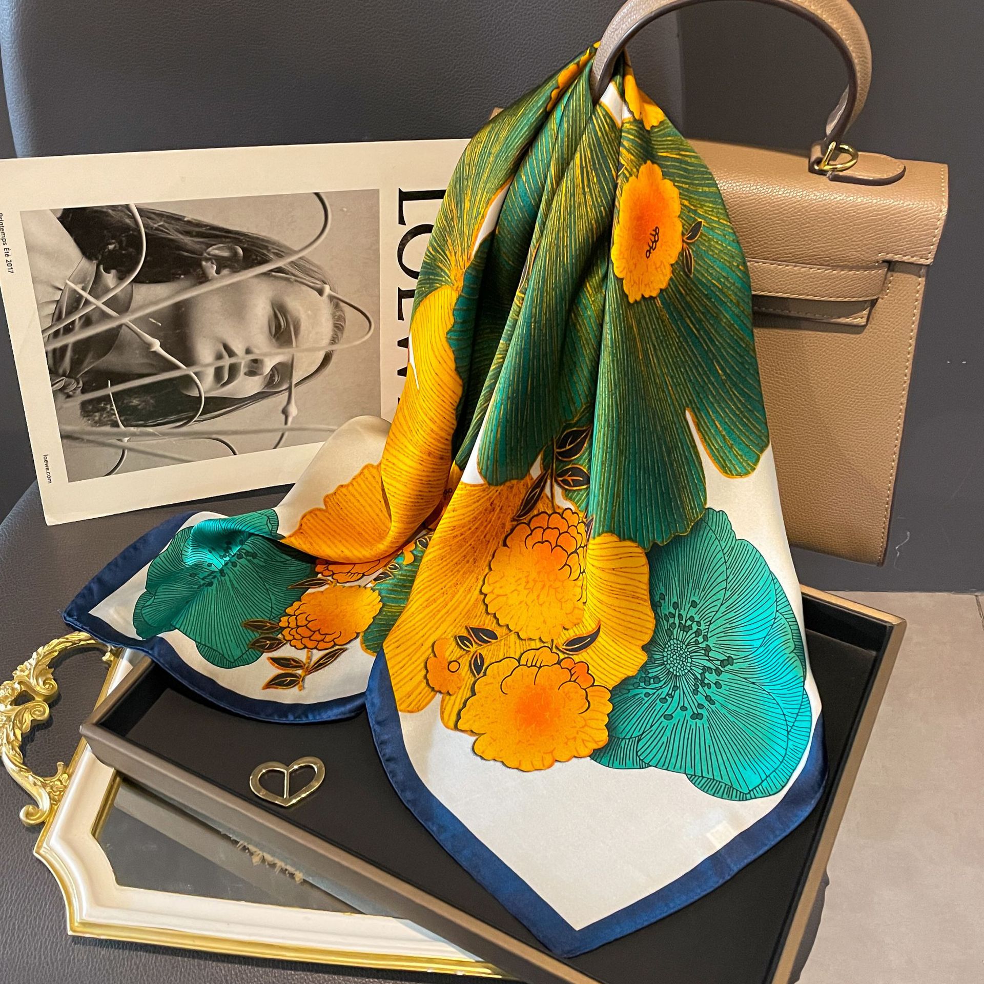 国潮春夏季印花小方巾韩版仿真丝高级感发带头巾时尚装饰复古围巾批发详情15