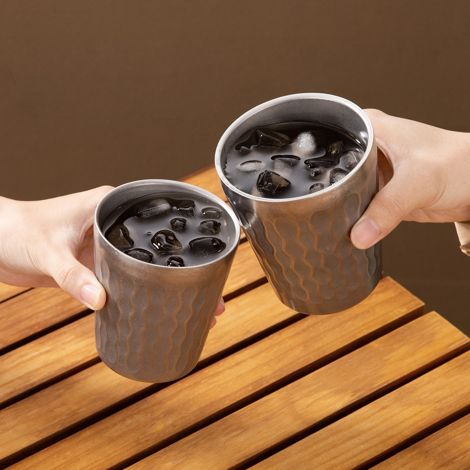 新款复古304不锈钢高端火菱纹水波纹咖啡杯饮水杯双层杯做旧杯子详情9