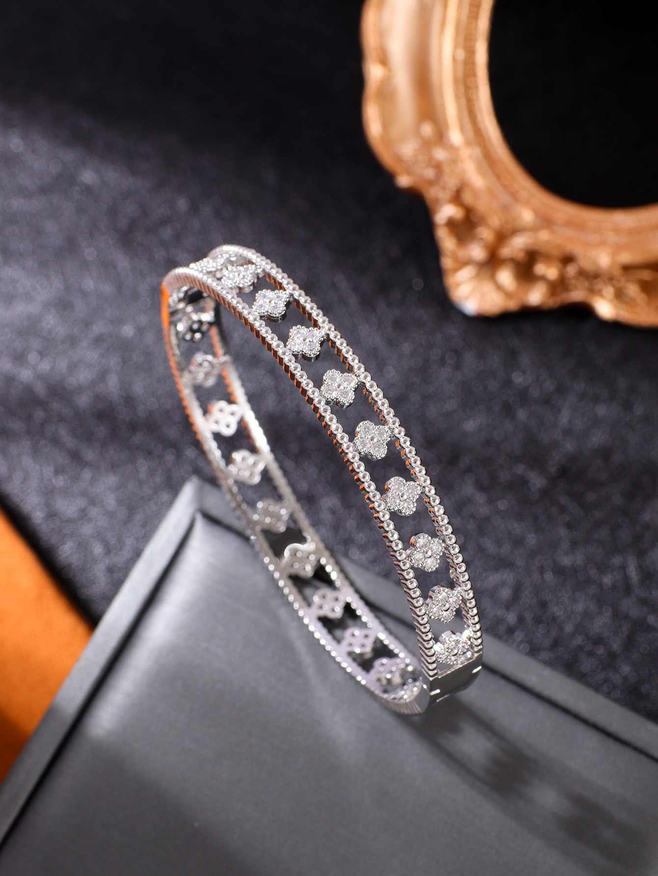 Fashionable country style four-leaf clover 3A zircon bracelet for female Korean Internet celebrity, light luxury and versatile 鉓 product factory direct sales pic 7