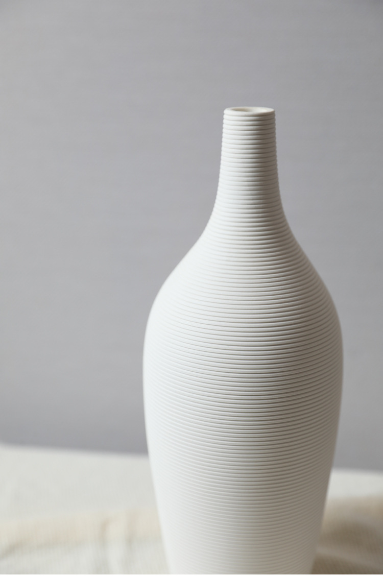 2026 New Nordic Ins-style creative white striped ceramic vase, living room dining table, home dried flower arrangement decorative item pic 8