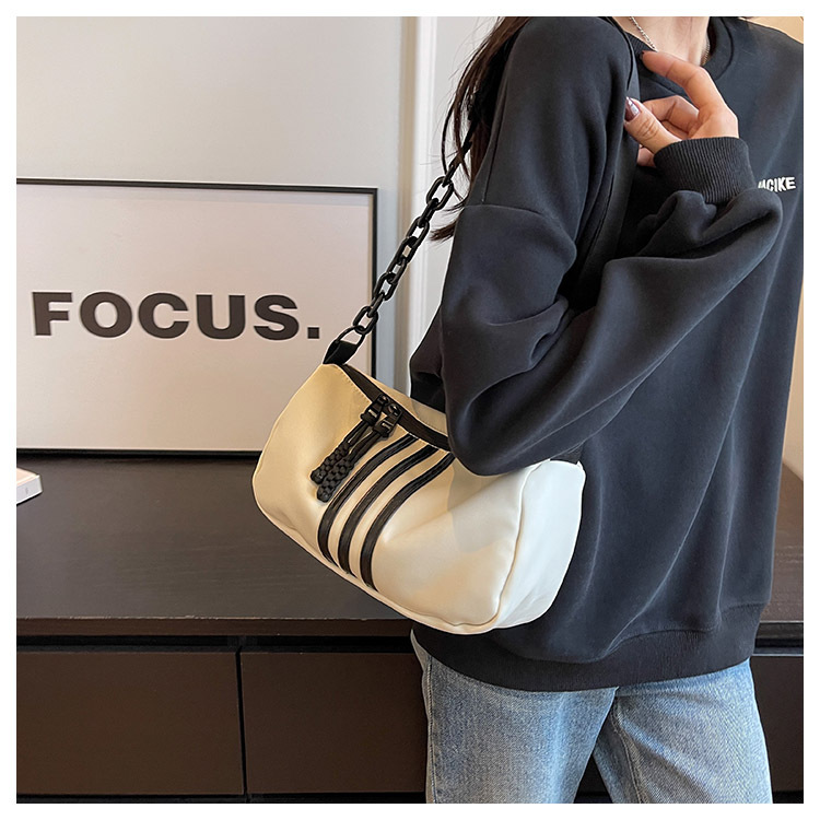 High-end Oxford fabric single-shoulder bag, casual and fashionable chain crossbody bag, cross-border versatile underarm bag for women wholesale pic 4