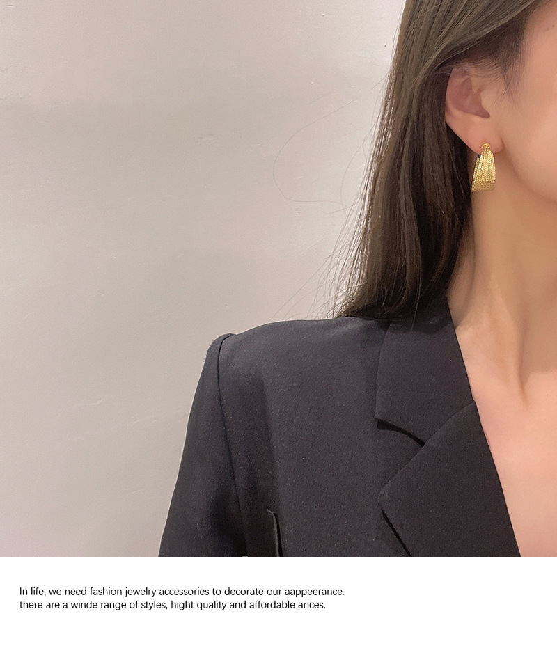 s925银针欧美夸张设计感耳圈2023年新款气质小众耳环网红轻奢耳饰详情11