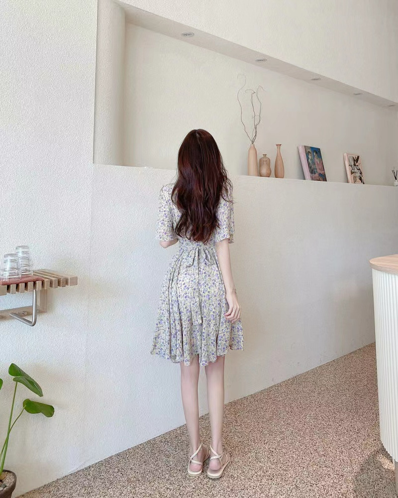2024夏季新款法式碎花短袖连衣裙女时尚收腰气质小清新甜美碎花裙详情14