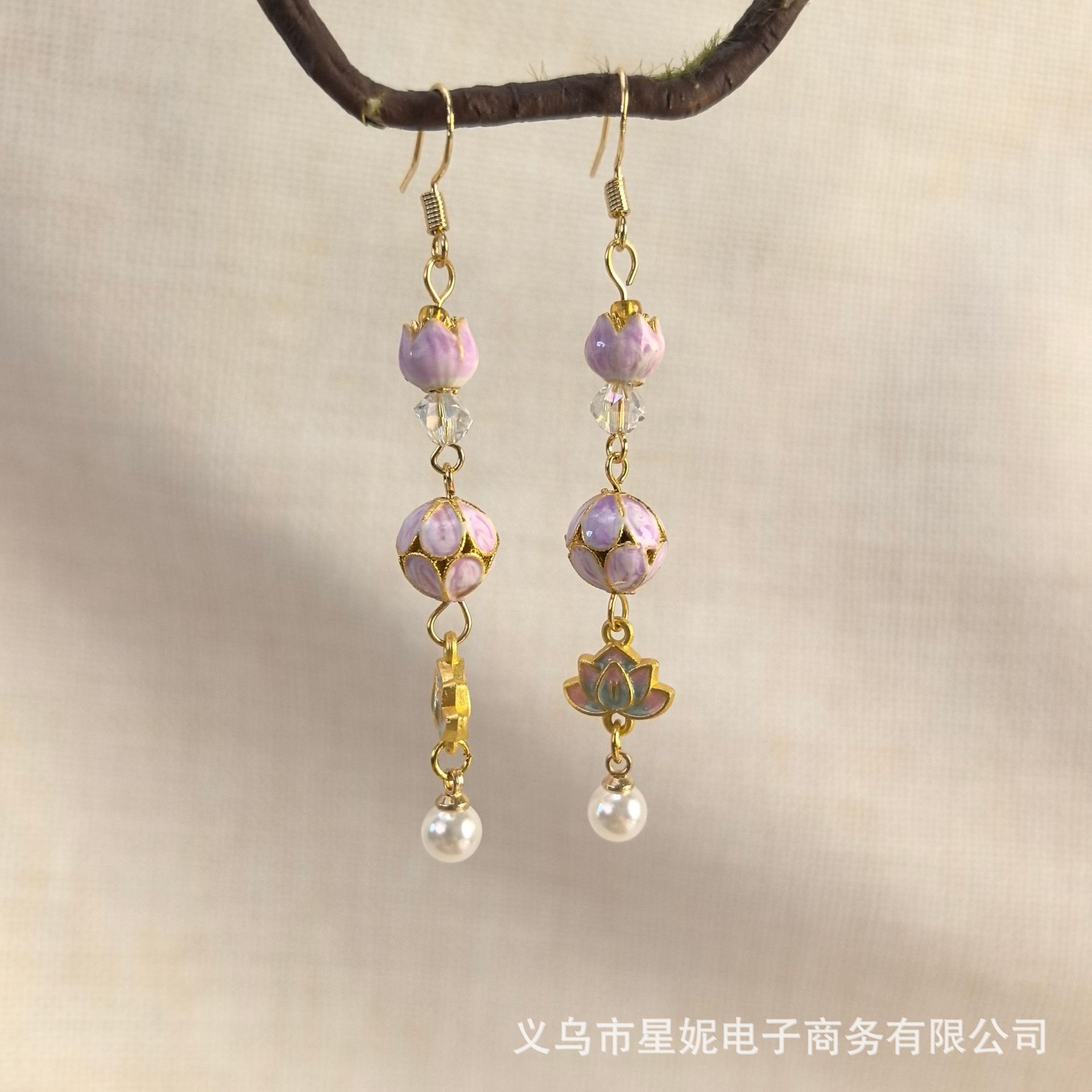 粉色莲花造型锆石耳环耳饰时尚耳饰品批发女款潮流耳环详情12