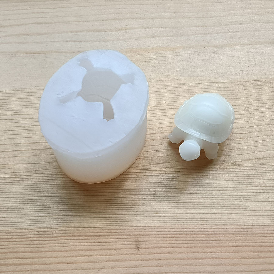 Cartoon little turtle silicone fondant cake mold diy Chocolate mousse resin candle handmade soap plaster mold pic 3