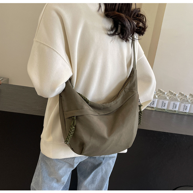 时尚布包女学生上课挎包尼龙布斜挎包大容量单肩包日系出游饺子包详情34