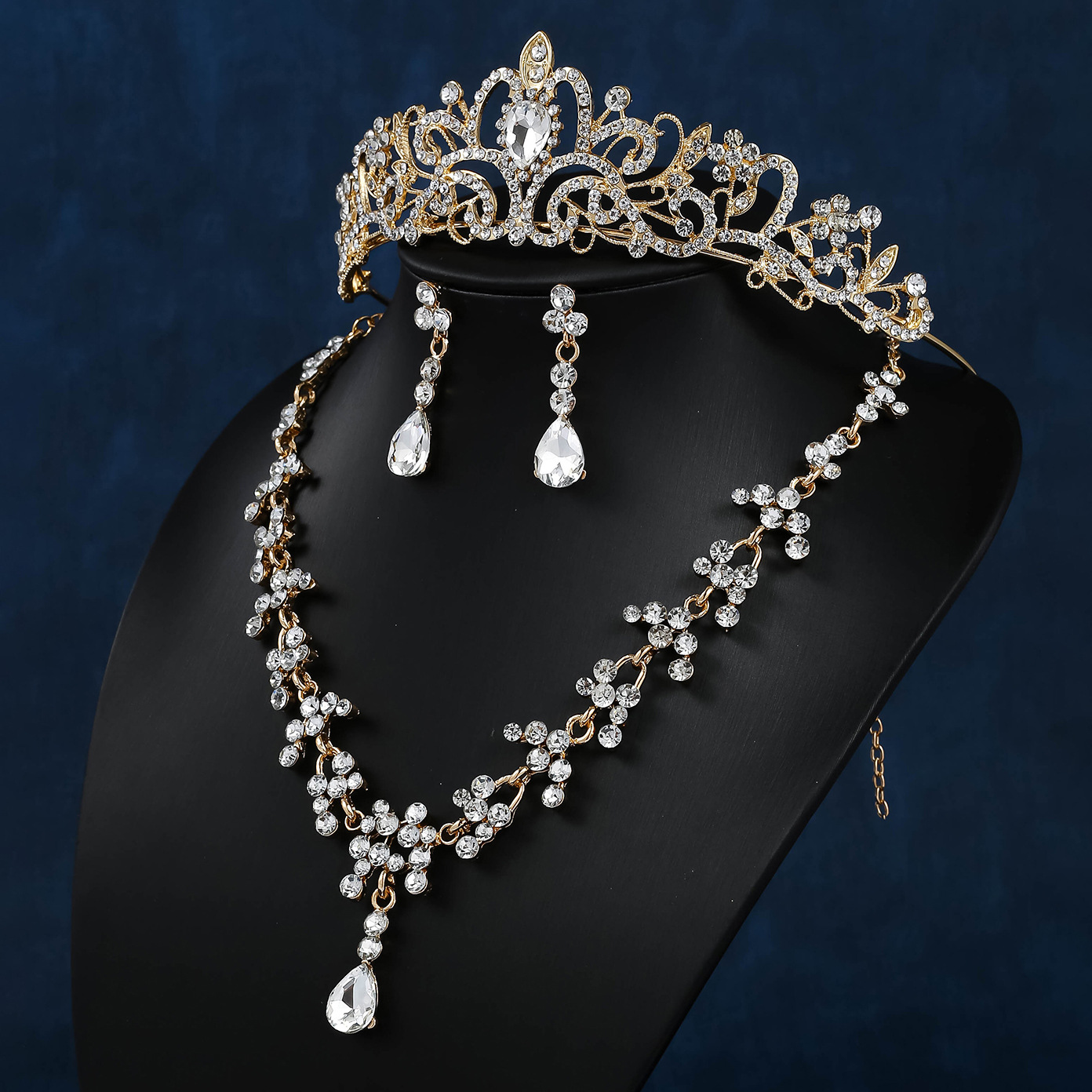 新娘皇冠婚纱礼服头饰生日成人礼演出百搭水钻发箍奢华王冠批发详情16