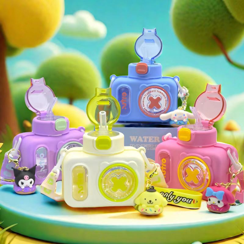 相机水杯夏季儿童高颜值可爱防摔耐高温塑料吸管杯子斜跨玩具杯子详情8