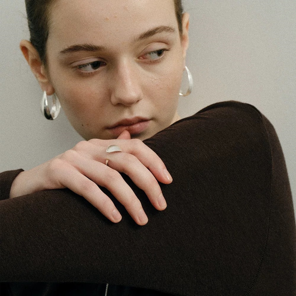 侯佩岑同款金银双色果荚双面叶片耳环优雅气质高级感小众时尚耳饰详情2