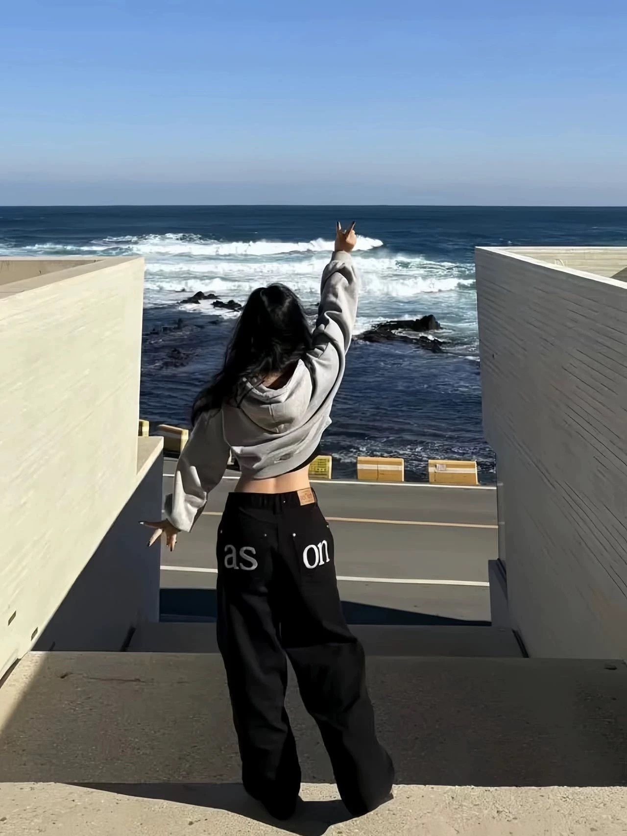 韩国小众 aso*秋新款口袋字母刺绣牛仔裤宽松直筒显瘦高腰长裤女详情10