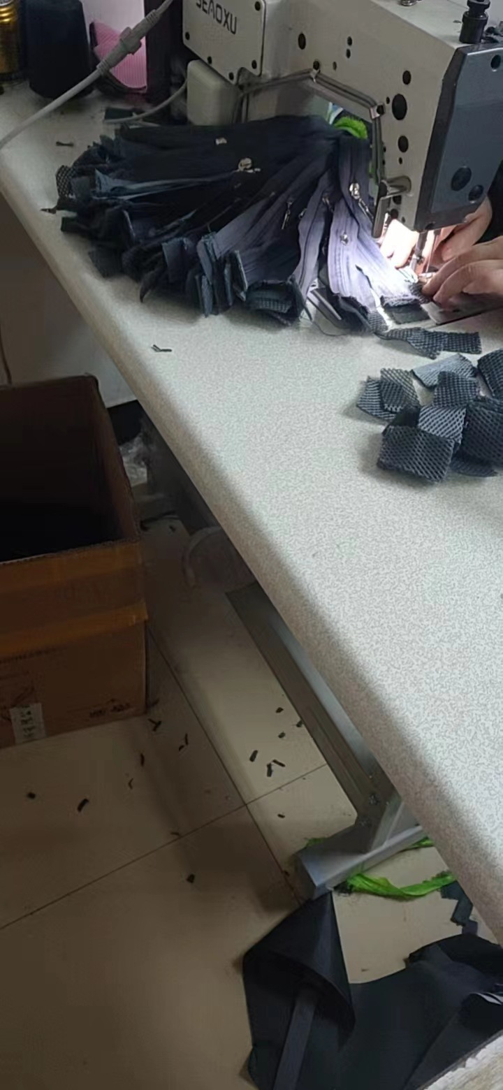 宠物包斜挎外出便携包狗狗胸前宠物背包透气宠物单肩包斜挎包批发详情19