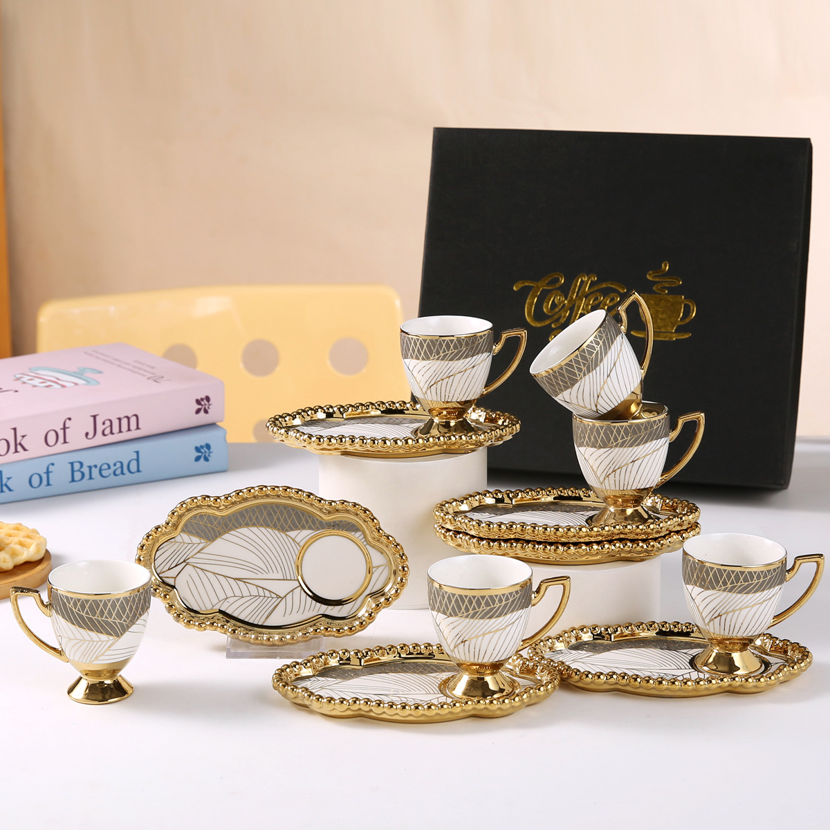 European-style ceramic cups, gold-plated creative coffee cup and saucer sets, Middle Eastern, European and American electroplated cups, business gift wine glasses pic 15