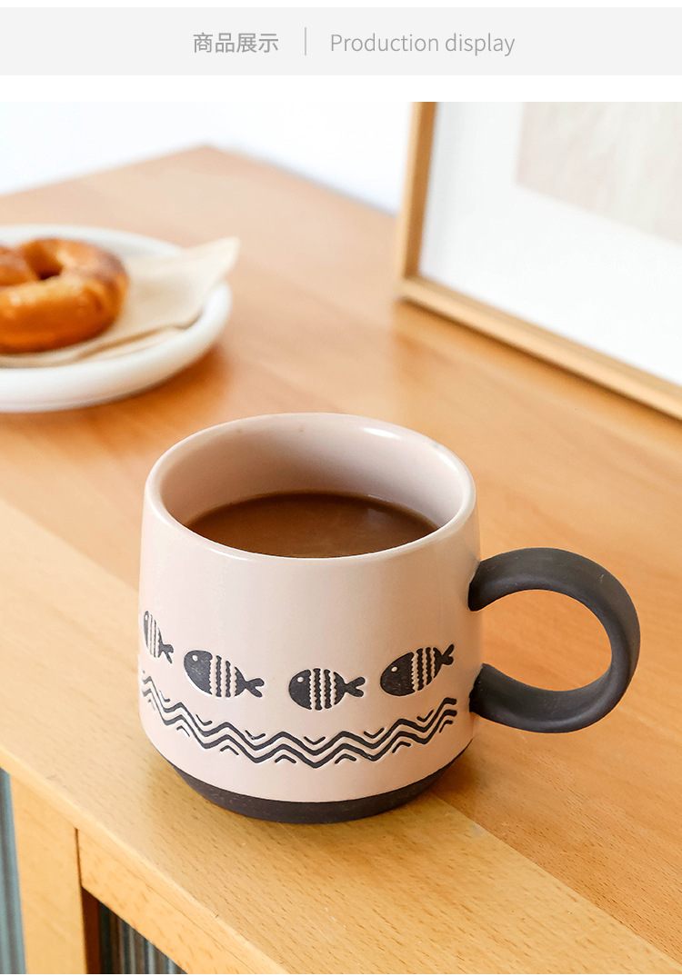 复古粗陶马克杯粉色手绘陶瓷水杯哑光浮雕小鱼杯子宽口早餐杯大号详情8